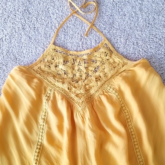 Golden yellow crochet halter top - Picture 2 of 9